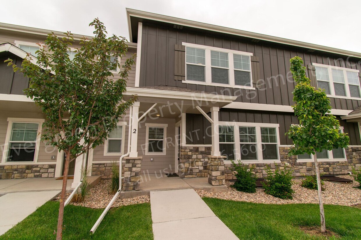 Primary Photo - Gorgeous-Like new Town Home