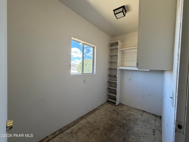 Building Photo - 366 W Tamarack Ln