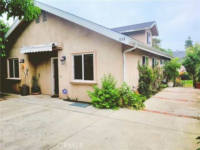 Foto del edificio - 539 S Michillinda Ave