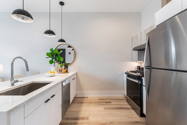 Foto del edificio - 5753 N Broadway