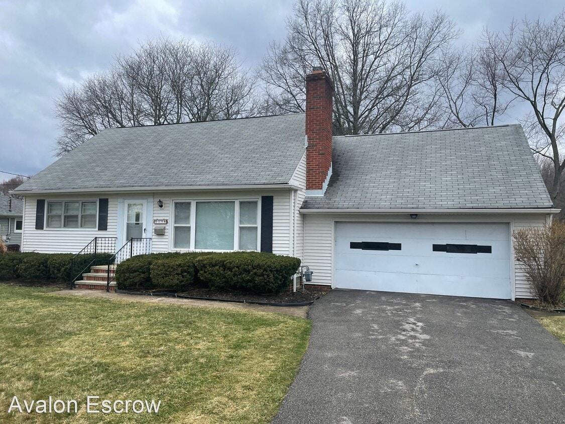 Primary Photo - 4 br, 2 bath House - 2194 Hawkins Road