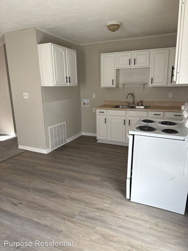Foto del edificio - 3 br, 1 bath House - 7402 E 51st St