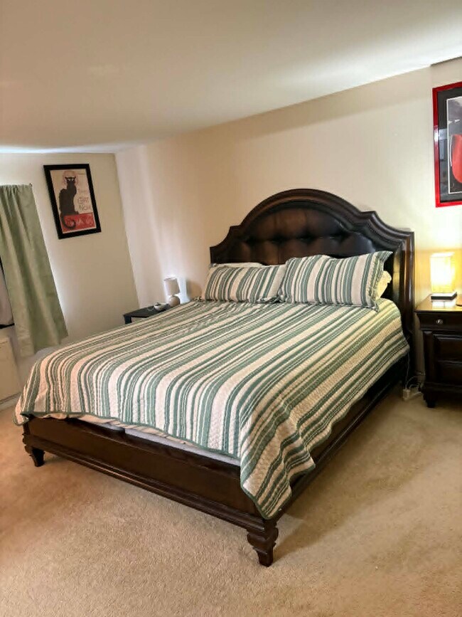 Foto del edificio - 2415 East Ave