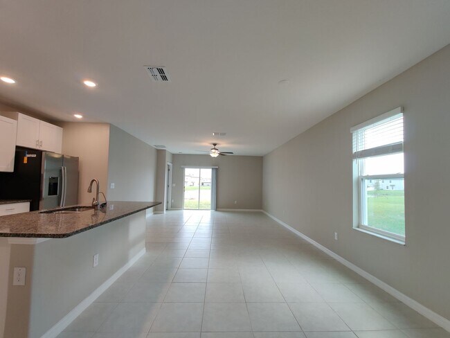 Building Photo - 31403 Barrel Wave Way Wesley Chapel, FL 33545