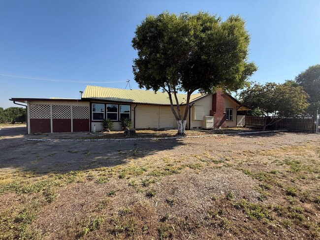 Building Photo - 8897 Jacobs Ave