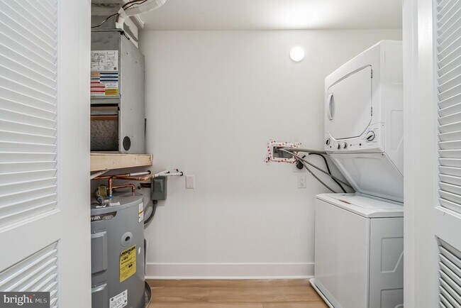 Building Photo - 646 N 32nd St