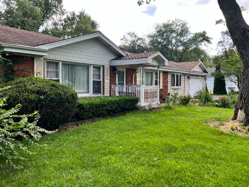 Primary Photo - 20W143 99th St