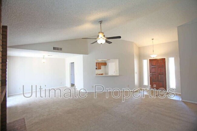 Building Photo - 7719 W Dreyfus Dr