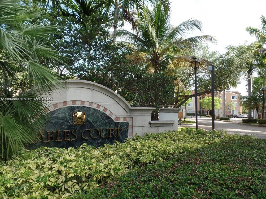Foto principal - 6801 SW 44th St