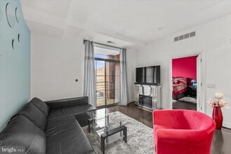 Building Photo - 1111 Oronoco St