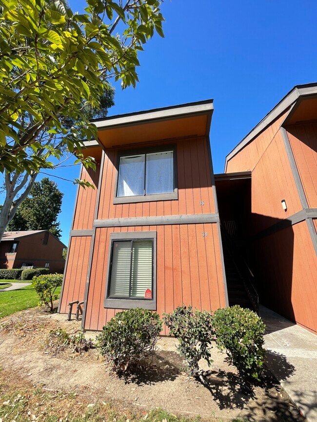Foto del edificio - 38627 Cherry Ln
