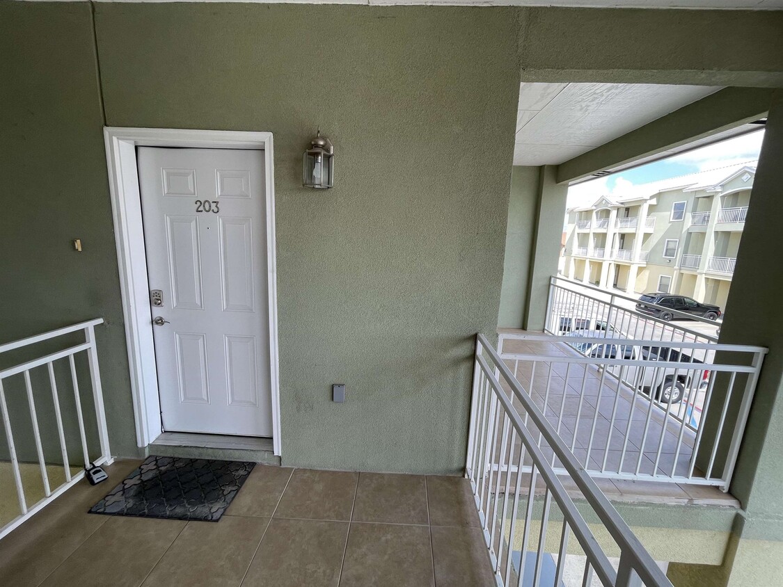 Foto principal - 5402 Marcella Ave