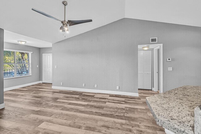 Photo - 3300 Pinewalk Dr N Apartment