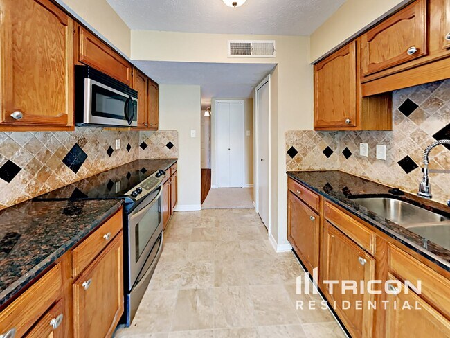 Foto del edificio - 924 Granite Ln