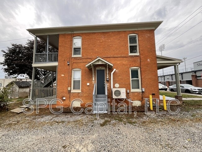 Building Photo - 591 McAllister St