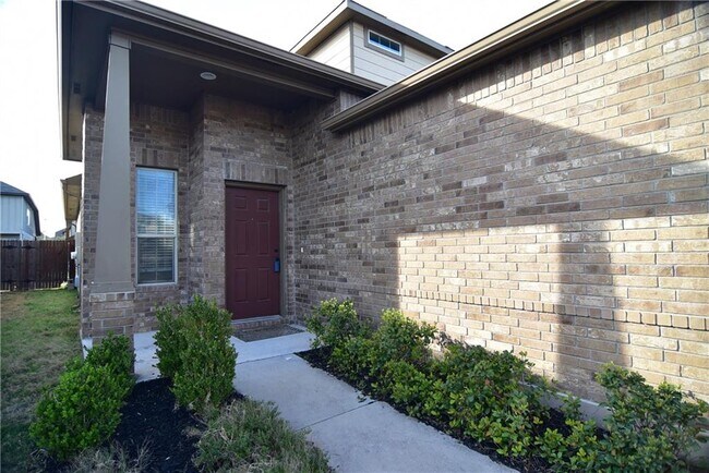 Building Photo - 16116 Hawthorne Heights Trail