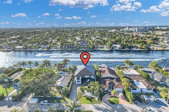 Foto del edificio - 319 S Riverside Dr