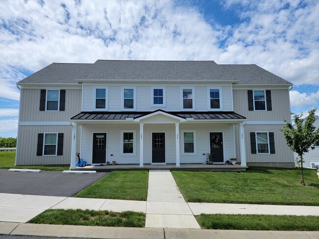 Building Photo - 186 Millard Dr