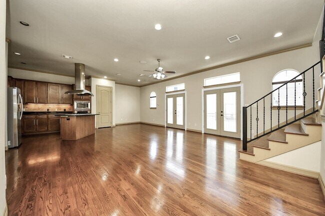 Foto del edificio - 5711 Kiam St