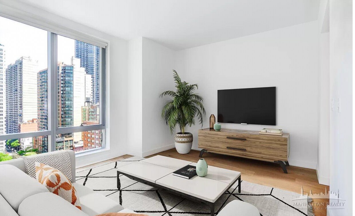 Foto principal - 214 E 39th St
