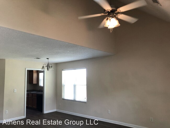 Building Photo - 3 br, 3 bath House - 230 Katydid Drive