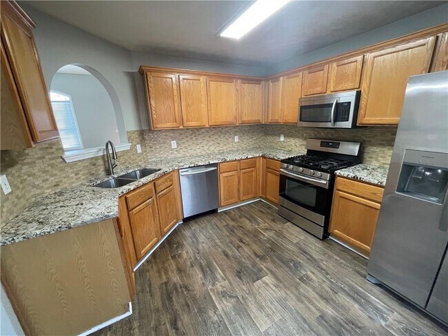 Foto del edificio - 3140 Serenade Ct