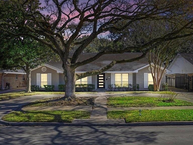 6115 S Braeswood Blvd, Houston, TX 77096 House Rental in Houston, TX