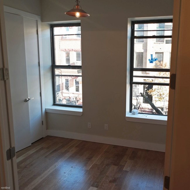 Building Photo - 265 Stanhope St