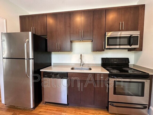 Foto del edificio - 444 Haywood Rd