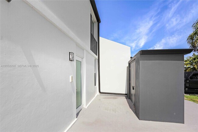 Building Photo - 12340 SW 20th Terrace