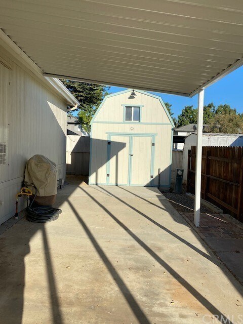 Foto del edificio - 984 Whitecliff Way