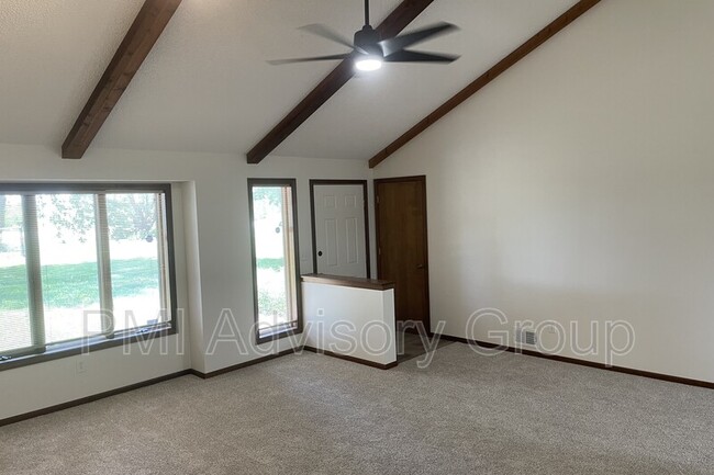 Building Photo - 4404 KS-4