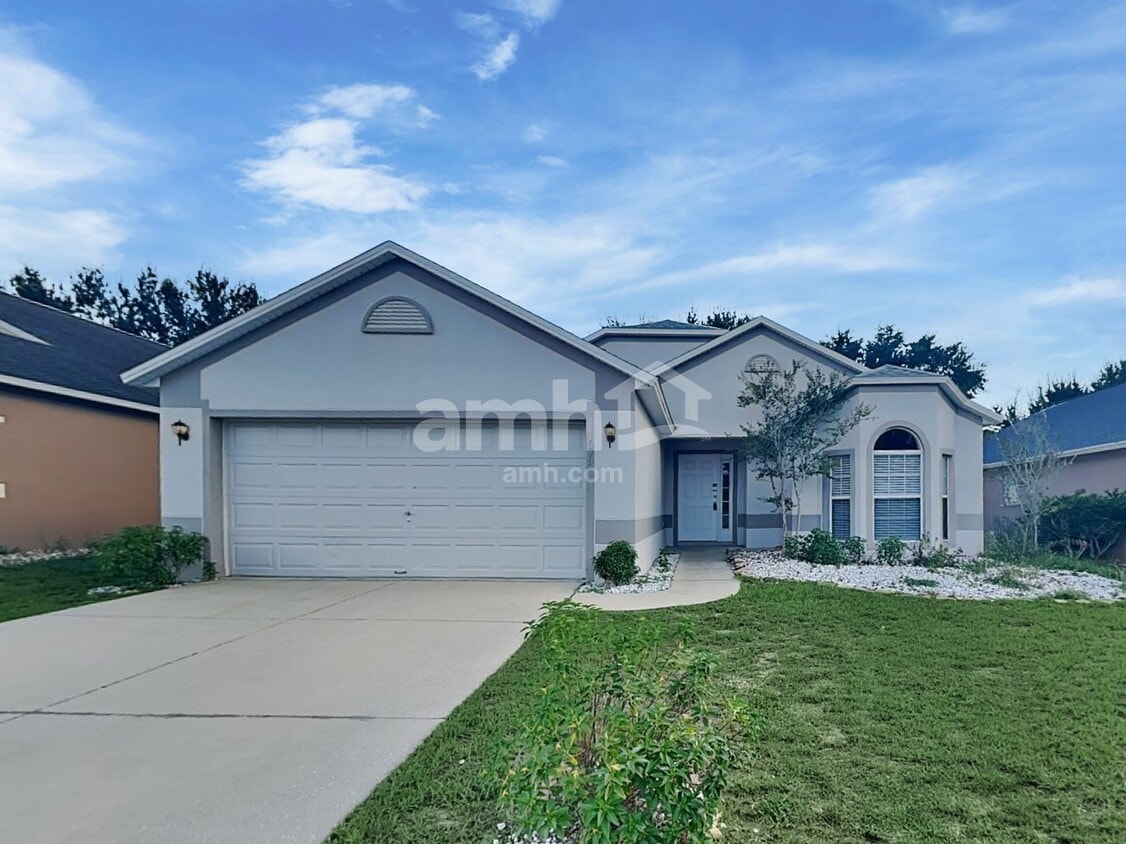 Primary Photo - 1072 Bluegrass Dr