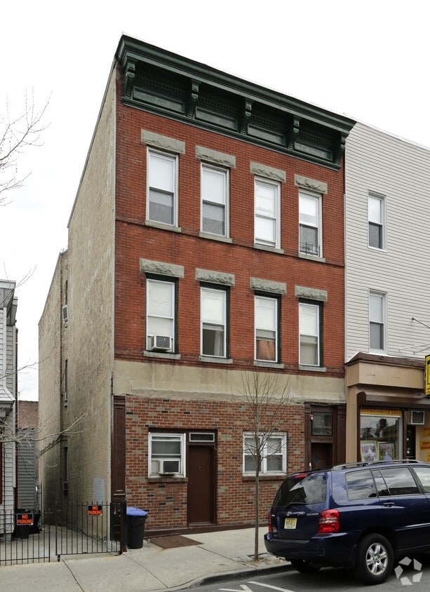 Primary Photo - 1804 Bergenline Ave