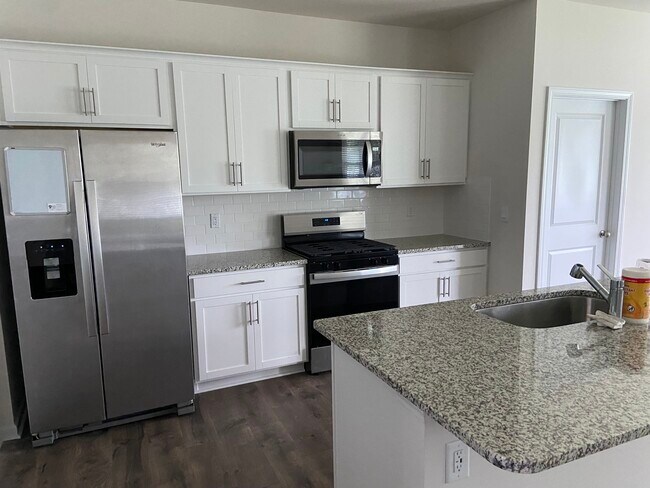 Building Photo - 1251 Middlecrest Dr