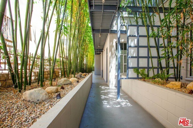 Foto del edificio - 710 Orlando Ave