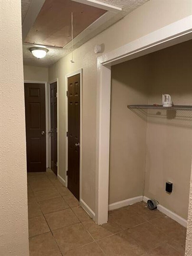 Foto del edificio - Duplex for Rent