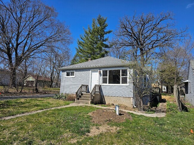 Building Photo - 5112 W Orchard Dr