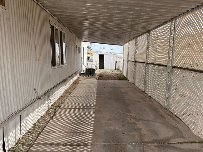 Foto del edificio - 3601 E Wyoming Ave