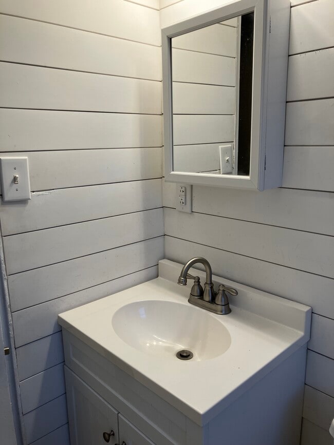 Foto del edificio - 1912 Able St