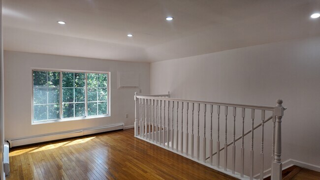Foto del edificio - 13930 Laurelton Pky