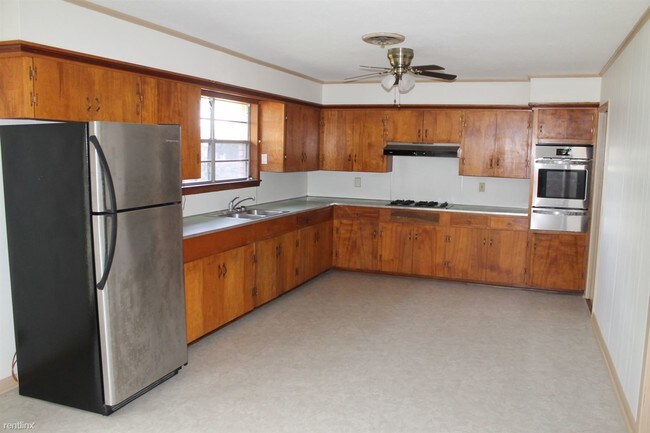 Building Photo - 3 br, 2 bath House - 2107 20th St
