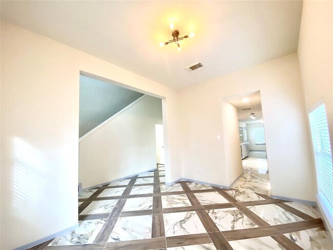 Foto del edificio - 4734 Plum Forest Rd