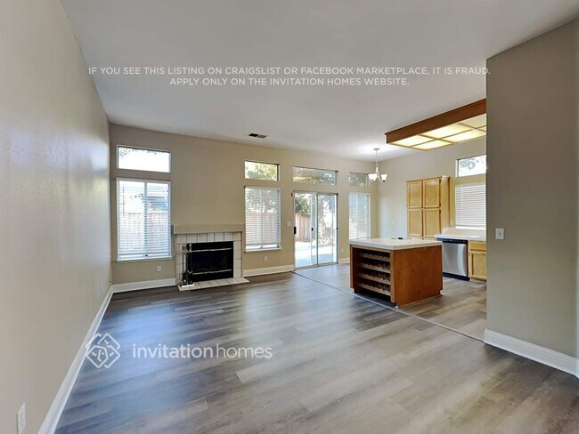 Building Photo - 1633 Northwood Dr