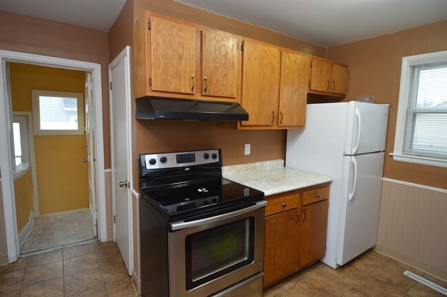 Building Photo - Goettsch Duplex