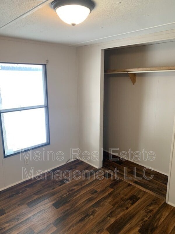 Building Photo - 129 Sunset St