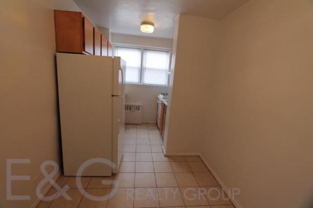 Foto del edificio - 1 bedroom in JAMAICA NY 11432
