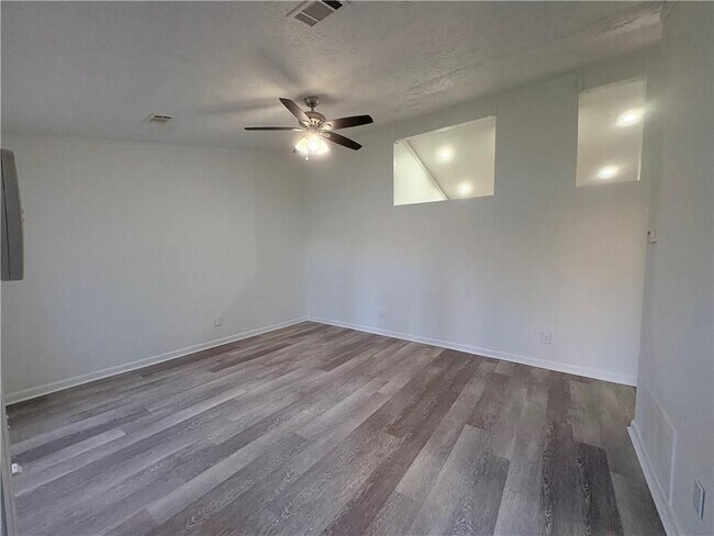 Foto del edificio - 3929 Flakes Mill Rd