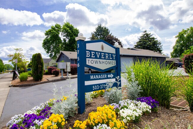 Foto del edificio - Beverly Towhomes