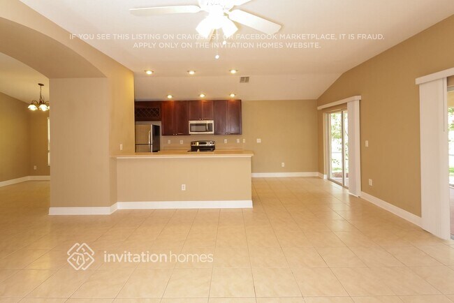 Foto del edificio - 5268 Layton Dr